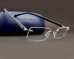 Óculos de Grau Lacoste L2236 047-54