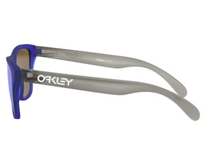 Óculos de Sol Oakley Frogskins Xs Matte Translucent Sapphire OJ9006 12-53