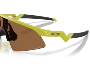 Óculos de Sol Oakley Infantil Resistor Sweep Prizm Bronze OJ9015 12-28