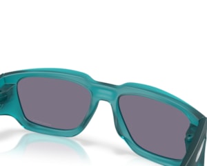 Óculos de Sol Oakley Instagator Matte Transparent Arctic Surf Prizm Grey OO9514 08-58