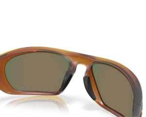 Óculos de Sol Oakley Lateralis Matte Dark Amber Prizm Ruby OO9431 16-60