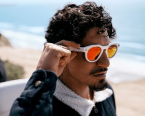 Óculos de Sol Oakley Meta Wearable HSTN Prizm Ruby OW8002 04-51