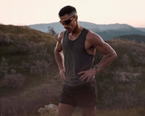 Óculos de Sol Oakley Meta Wearable Vanguard Prizm Road OW8001 01-52