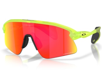 Óculos de Sol Oakley Stunt Devil Matte Uranium Prizm Ruby OO9517 03-39