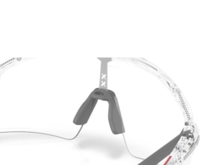 Óculos de Sol Oakley Stunt Wing Clear To Black Iridium Photochromic OO9519 06-41