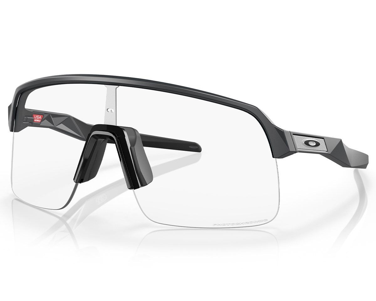 Óculos de Sol Oakley Sutro Lite Clear to Black Photochromic