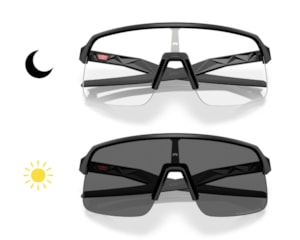 Óculos de Sol Oakley Sutro Lite S Clear to Black Iridium Photochromic OO9496 07-34