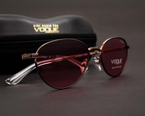 Óculos de Sol Vogue Special Collection by Gigi Hadid VO4082S 507484-53
